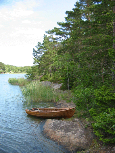 CLINKER BUILT LAUNCH